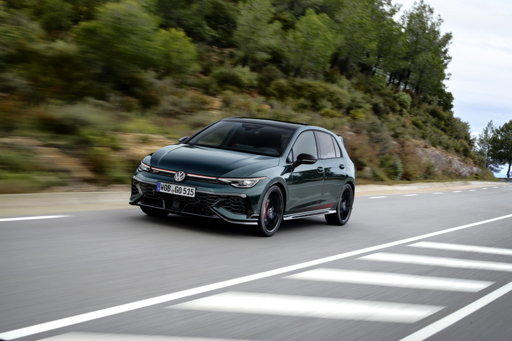 Volkswagen Golf GTI EDITION 50